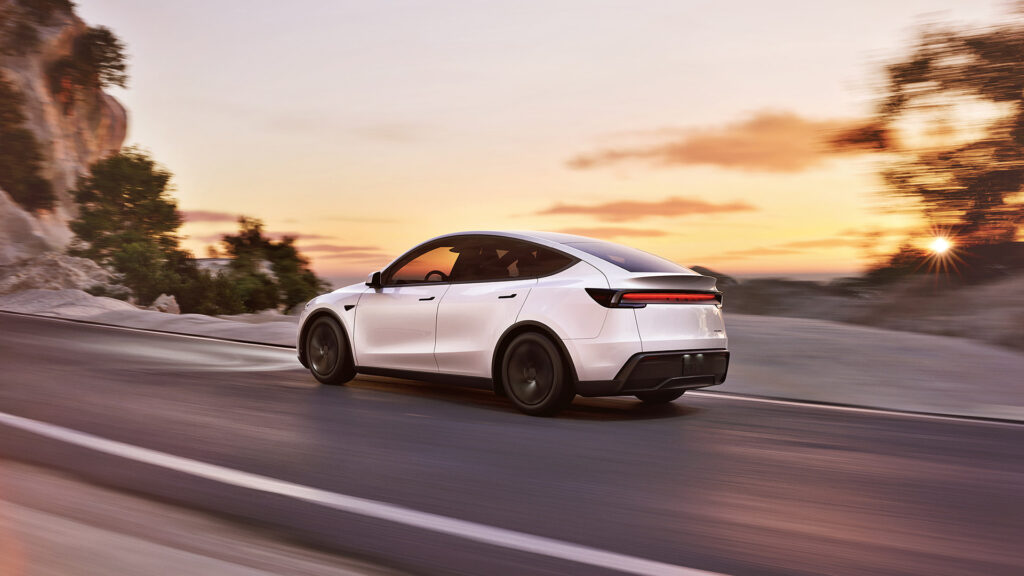 novo tesla model y 2025